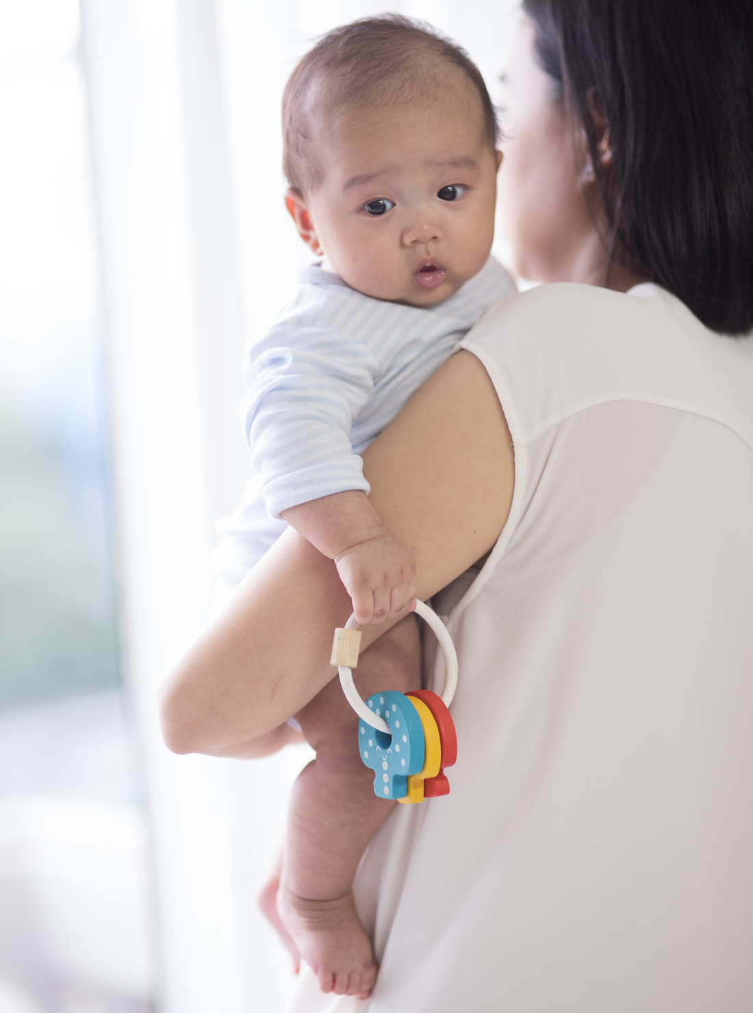 Jucarie zornaitoare - Inel cu chei colorate - Plan Toys