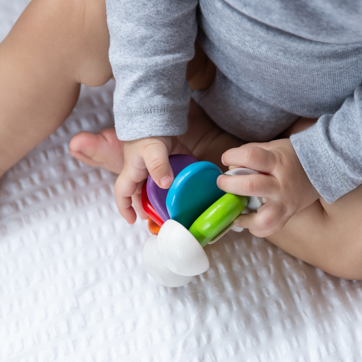 Masinuta flexibila pentru bebe - Rainbow - Plan Toys