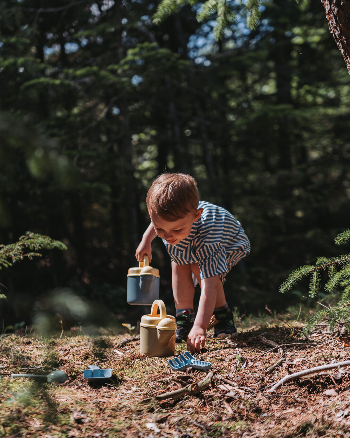 Set Khaki cu 4 jucarii de plaja, forma mare de nisip - BIOplastic - Dantoy