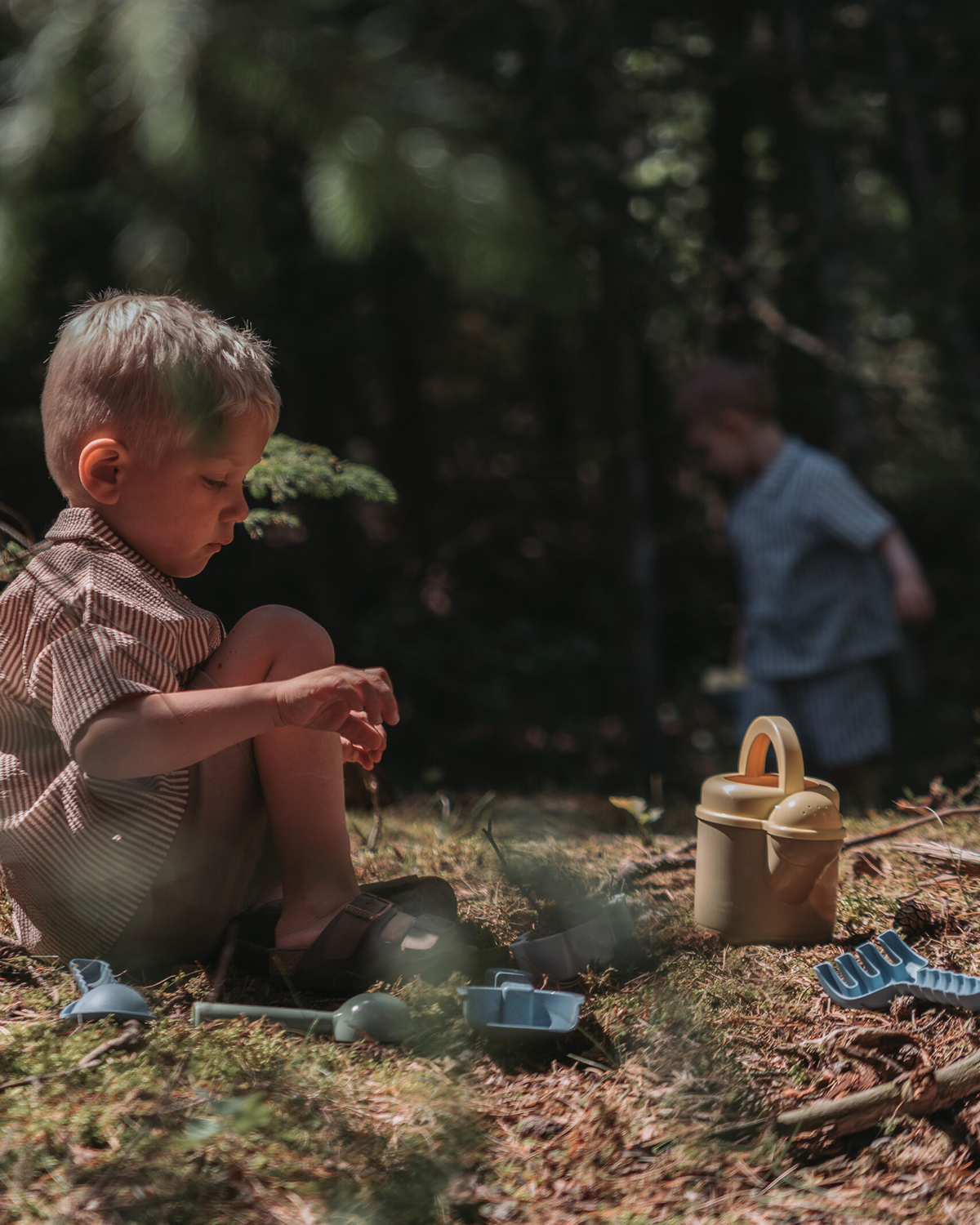 Set Khaki cu 4 jucarii de plaja, forma mare de nisip - BIOplastic - Dantoy