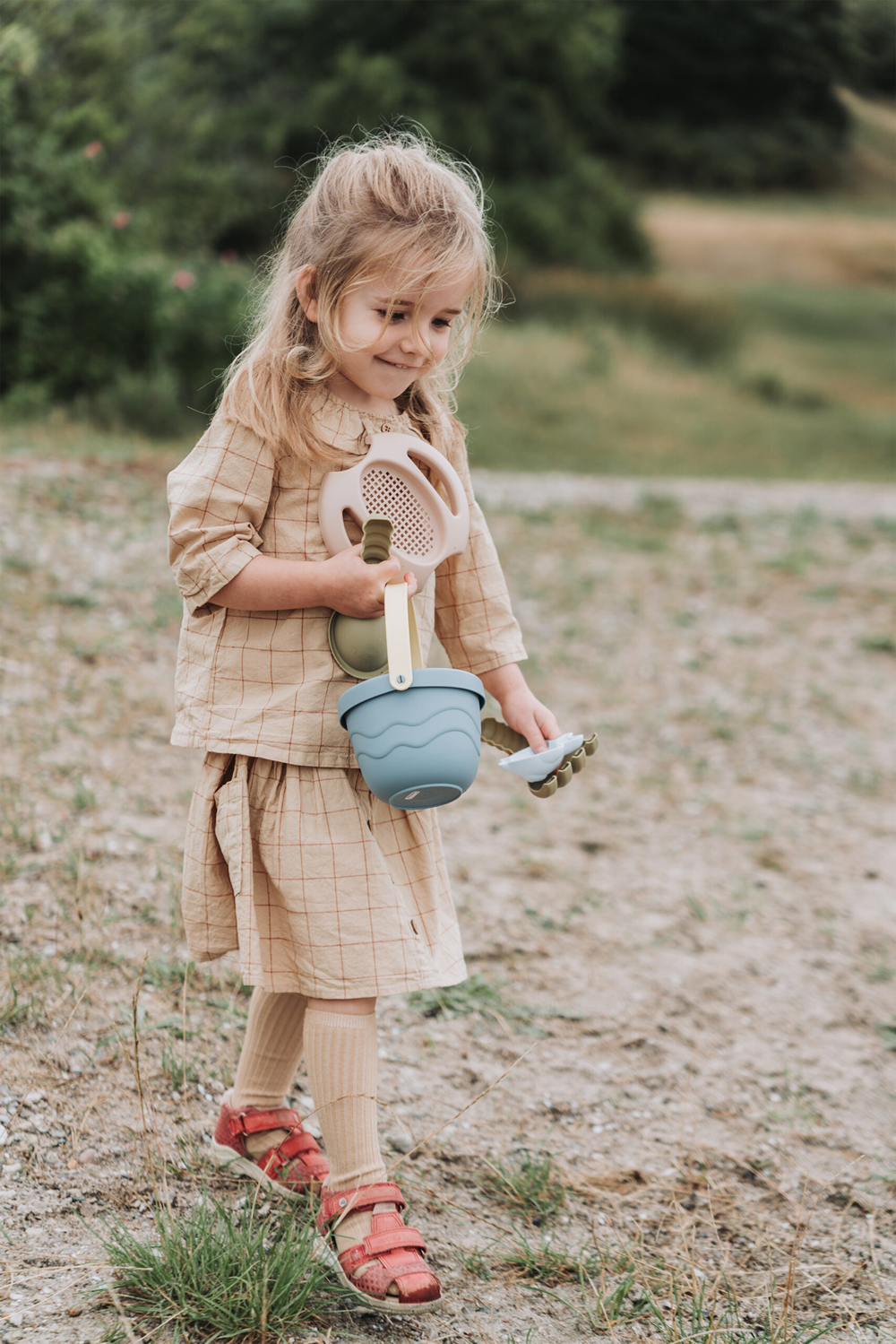 Set de plaja pentru bebe, 5 jucarii - TinyBIO Blue - Dantoy