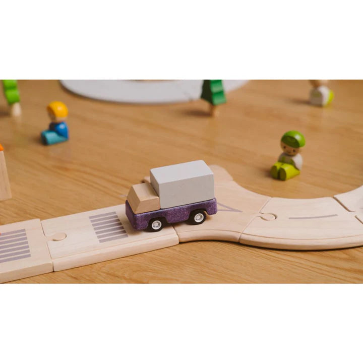 Masinuta din lemn - Delivery Truck - Plan Toys