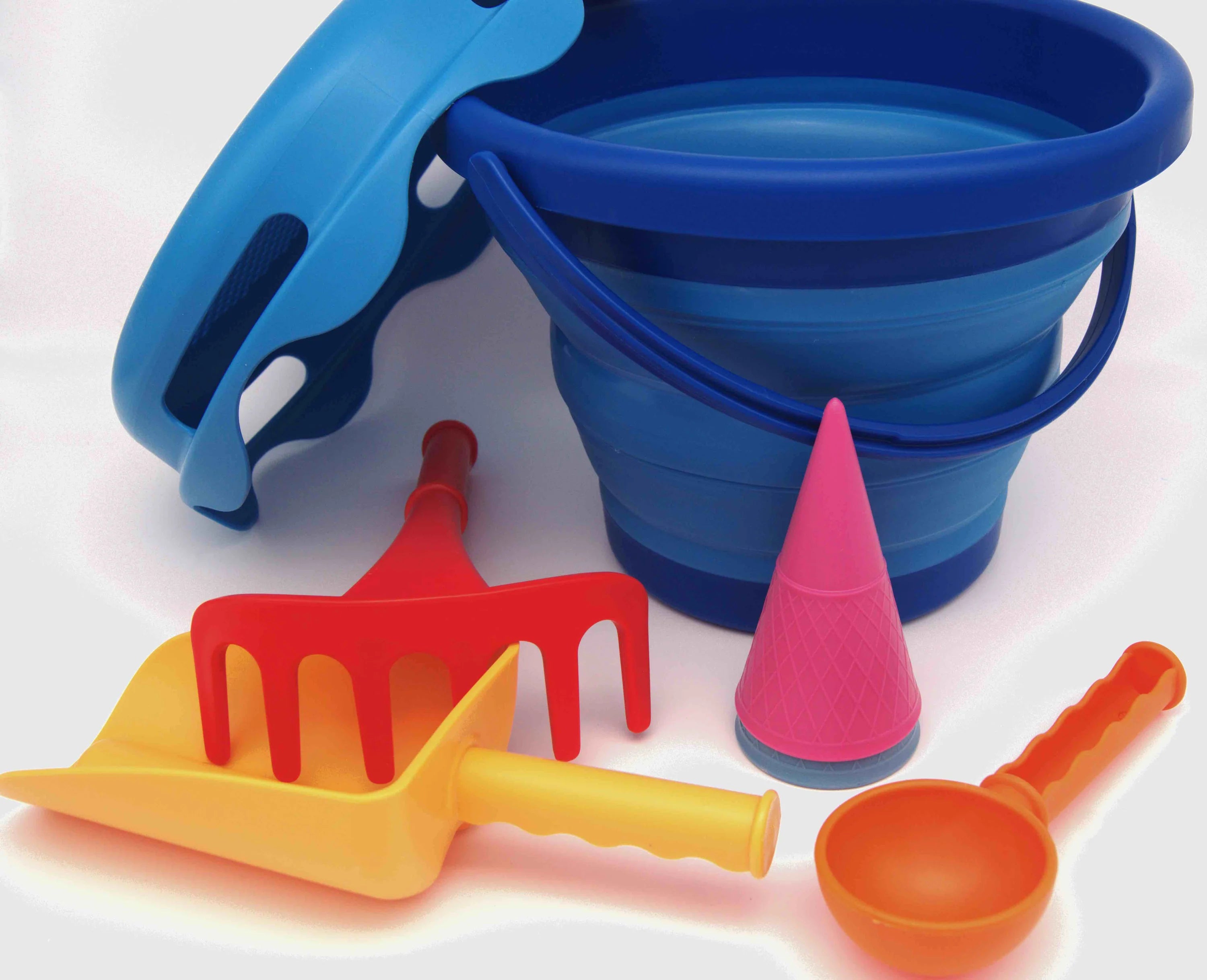 Set pliabil cu jucarii de plaja, 7 piese - Blue - compacToys