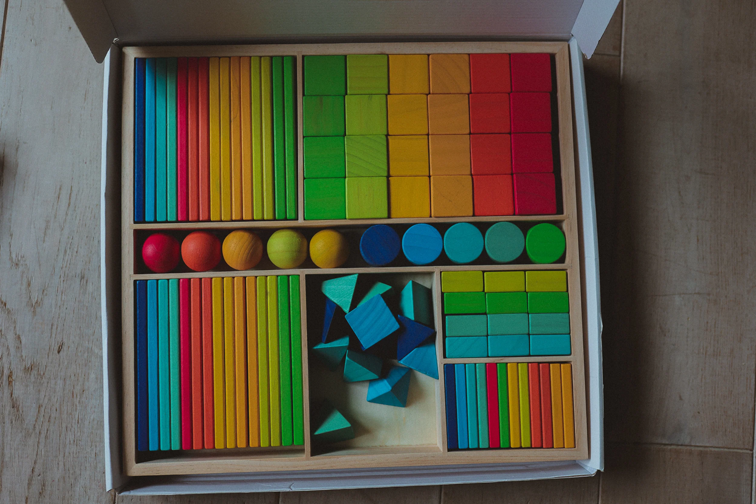 Blocuri din lemn, 100 piese - Mixed Rainbow - Kinderfeets