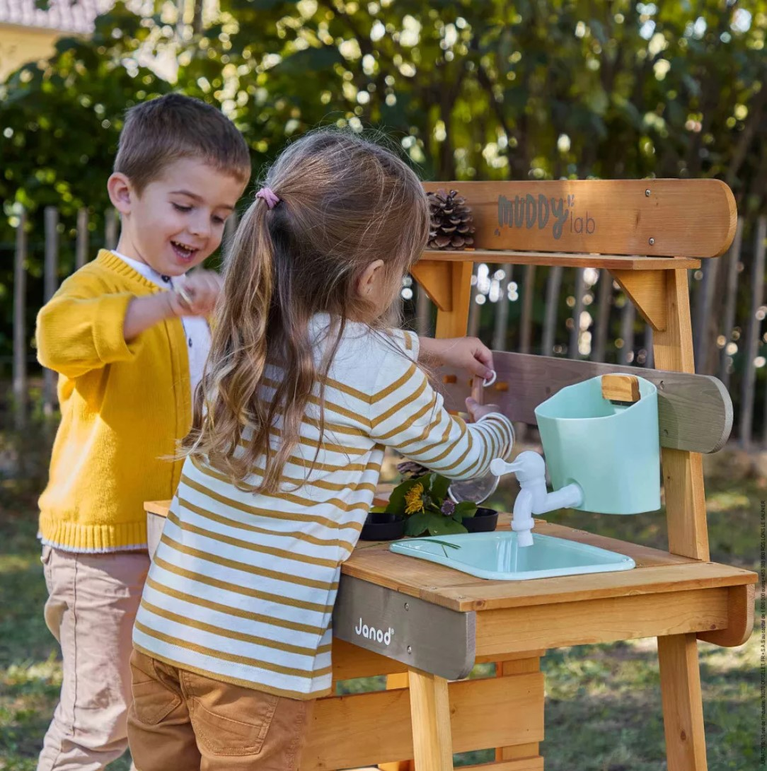 Bucatarie de exterior pentru copii, 10 accesorii - Muddy Lab - Janod