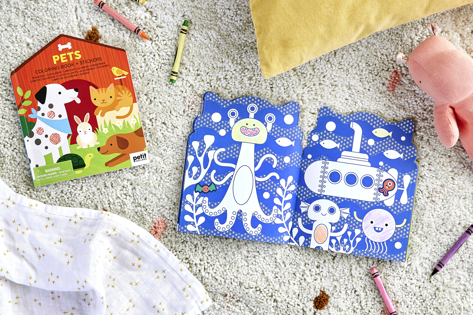 Carte de colorat + stickere - Pets - Petit Collage