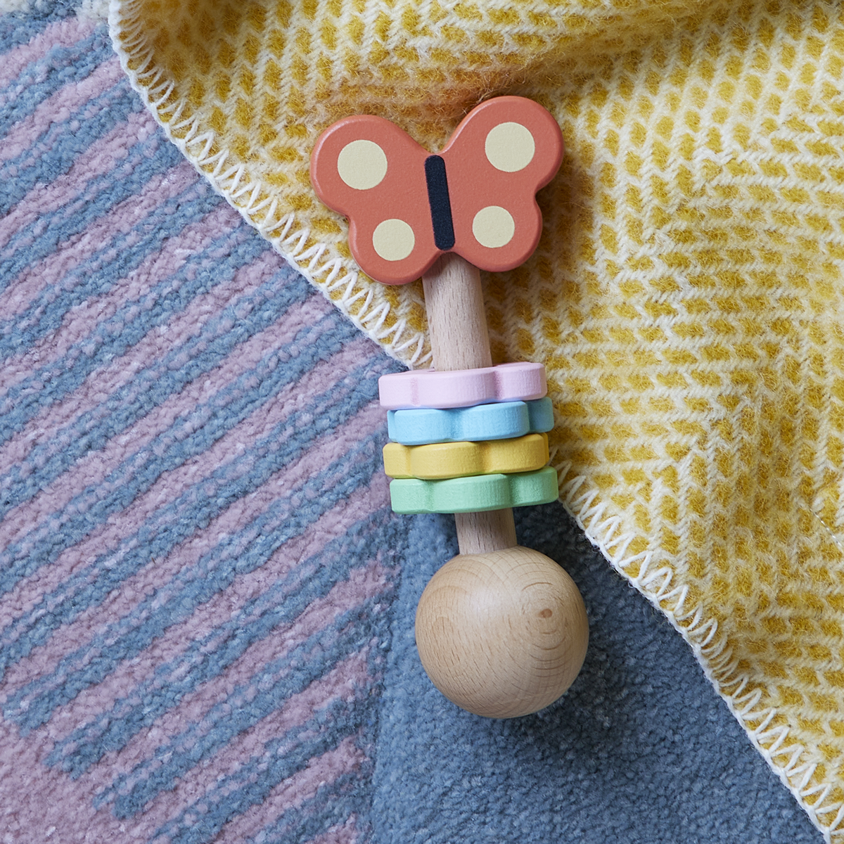 Jucarie zornaitoare din lemn - Butterfly - Petit Collage