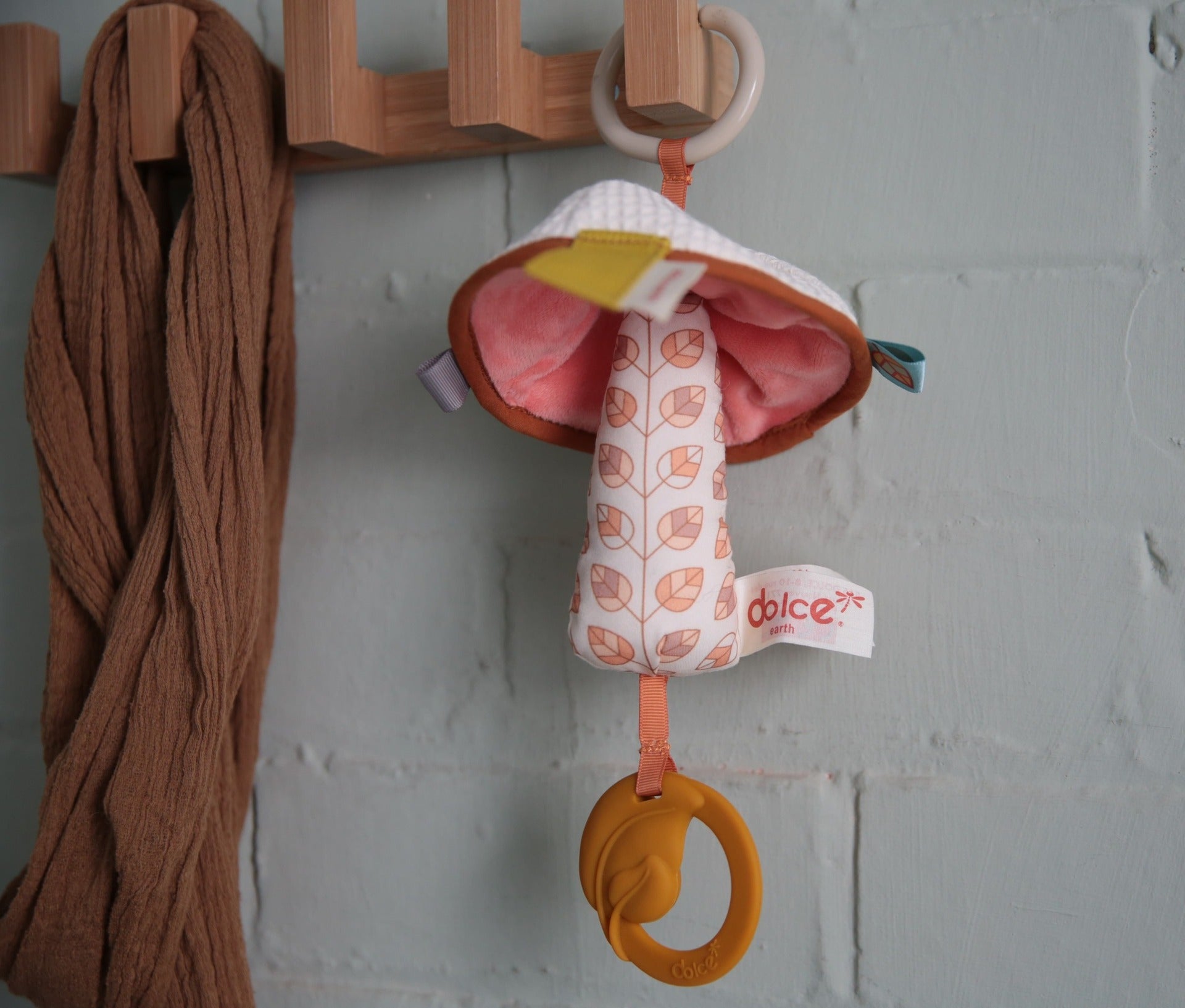 Jucarie pentru dentitie - Ciupercuta - Dolce