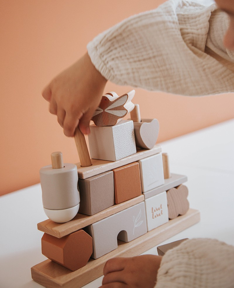 Blocuri pentru construit si stivuit - Casuta Nougat - Label Label