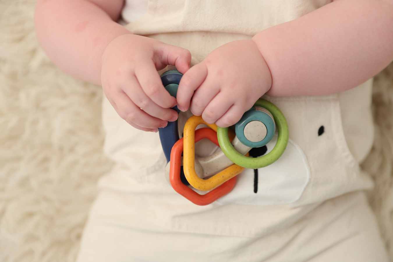 Jucarie zornaitoare - Triunghi cu inele - Tolo Bio