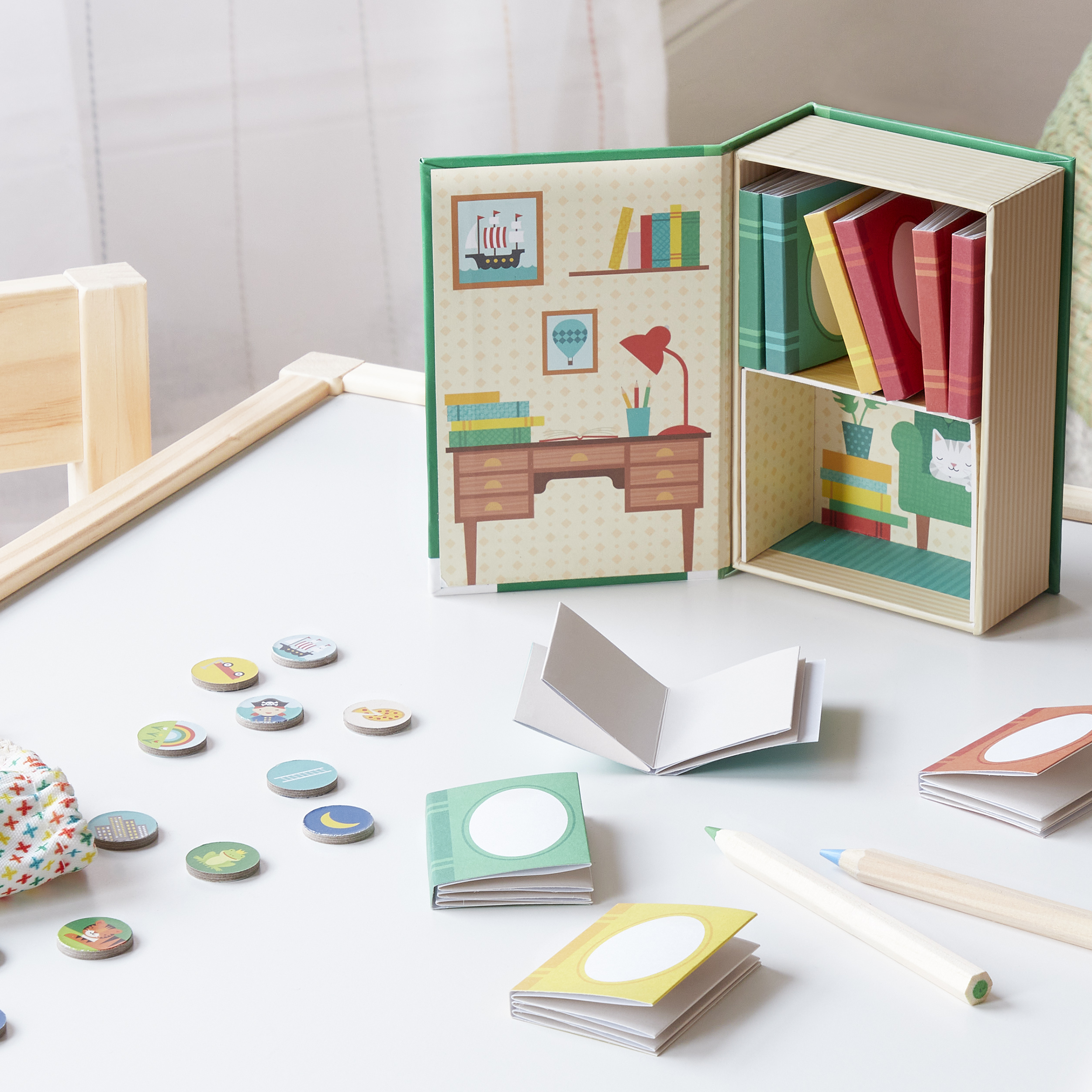 Joc de creativitate - Little Library - Petit Collage