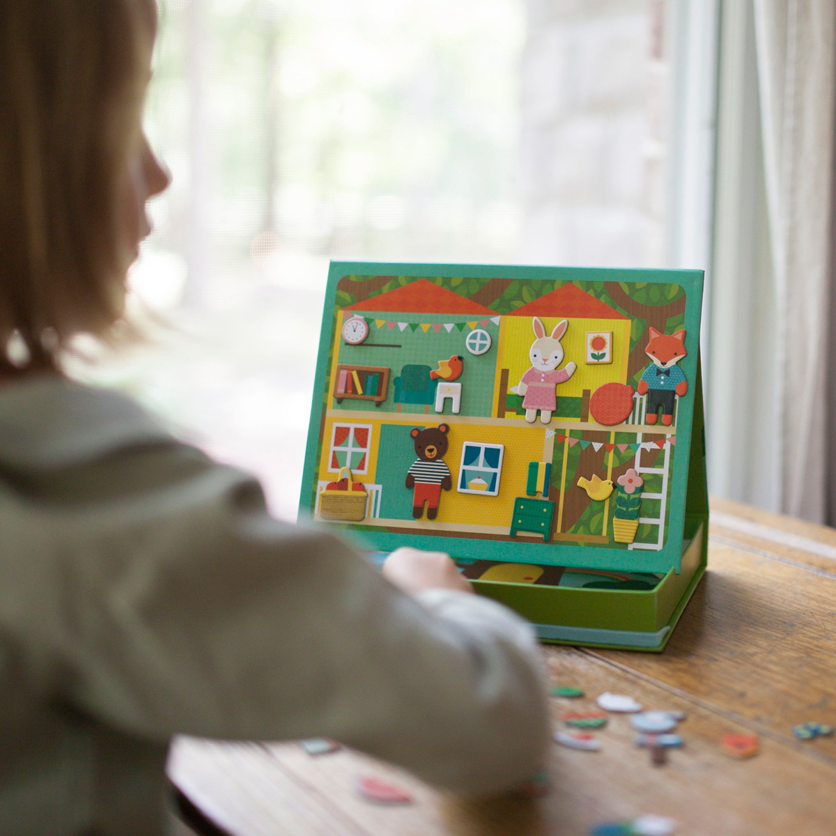 Joc magnetic Play Scene - Treehouse Party - Petit Collage