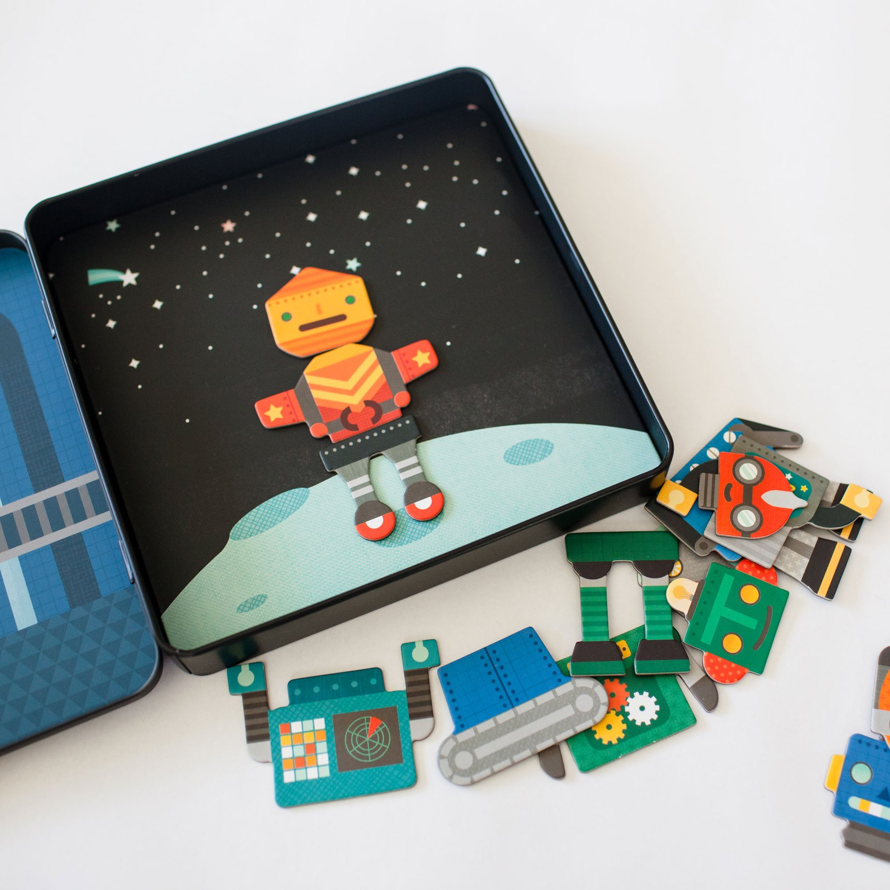 Joc magnetic On-the-Go - Robot Remix - Petit Collage