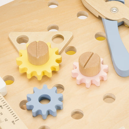 Modern Tool Bench Classic World - detaliu șubler din lemn și clești articulați