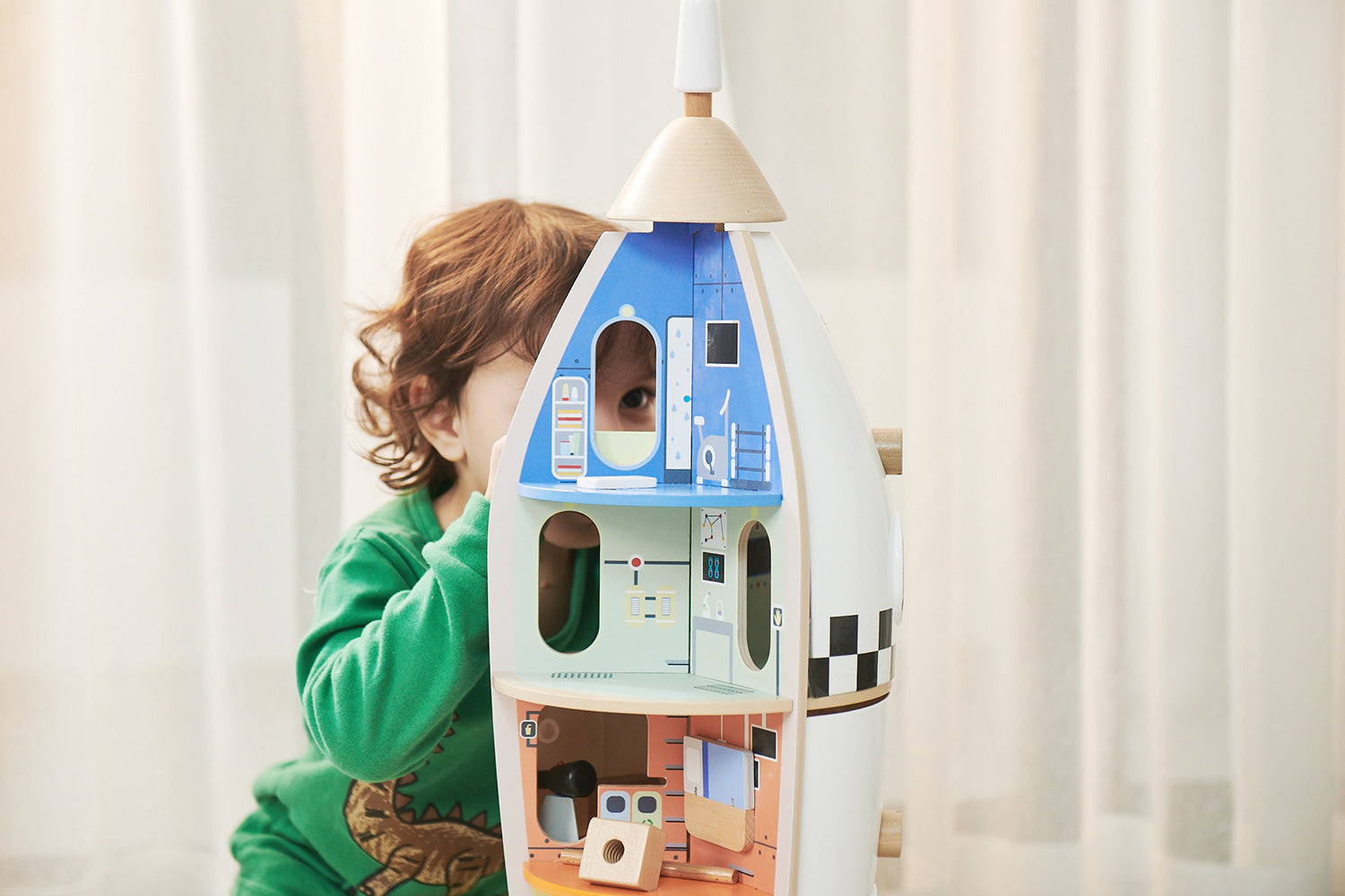 Set Rachetă Spațială Pretend Play Rocket Classic World - interior cu camere tematice deschis