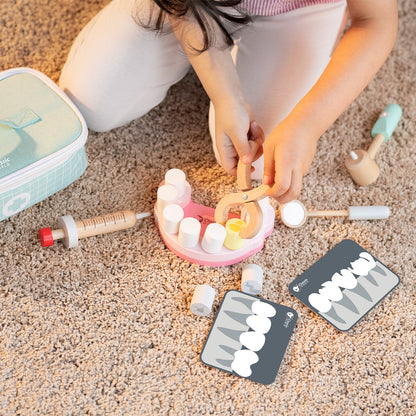 Set de joacă, Trusă Stomatolog din lemn - Little Dentist - Classic World
