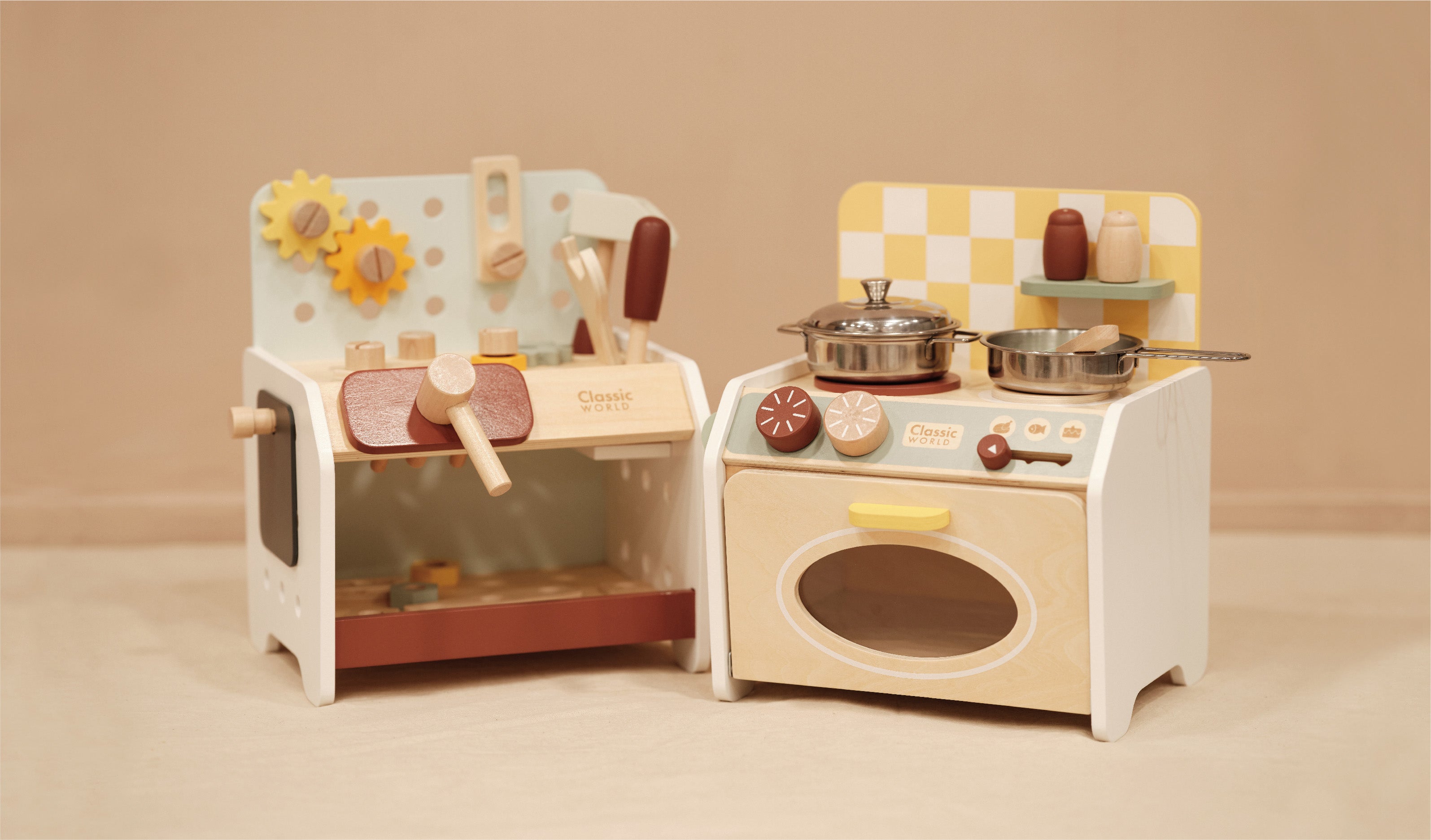 Mini Kitchen Classic World alături de alt produs din gamă - vedere comparativă