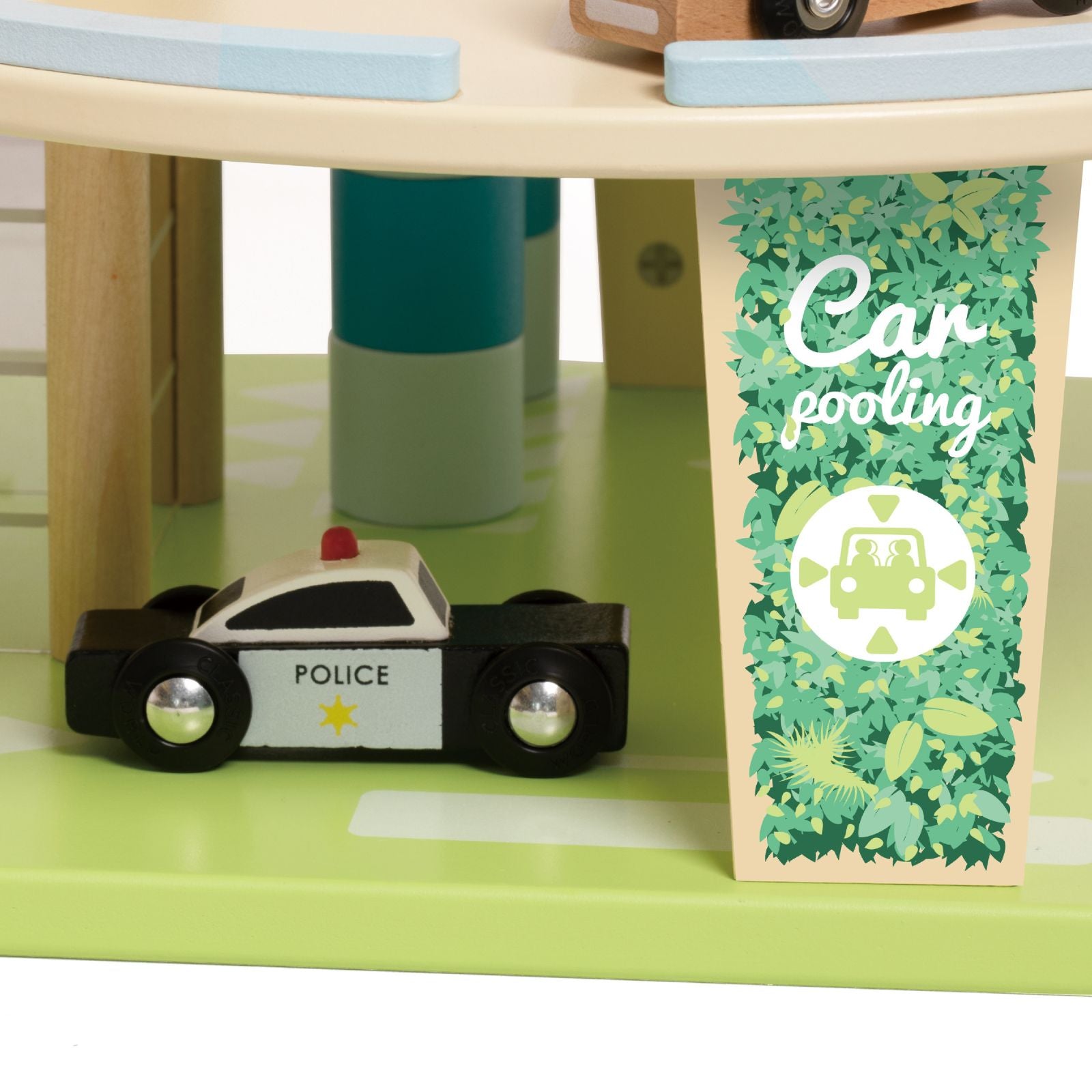Set de joacă din lemn, Garaj Eco cu Eoliană, Stație de Încărcare, Mașinuțe și Elicopter - Green Garage - Classic World