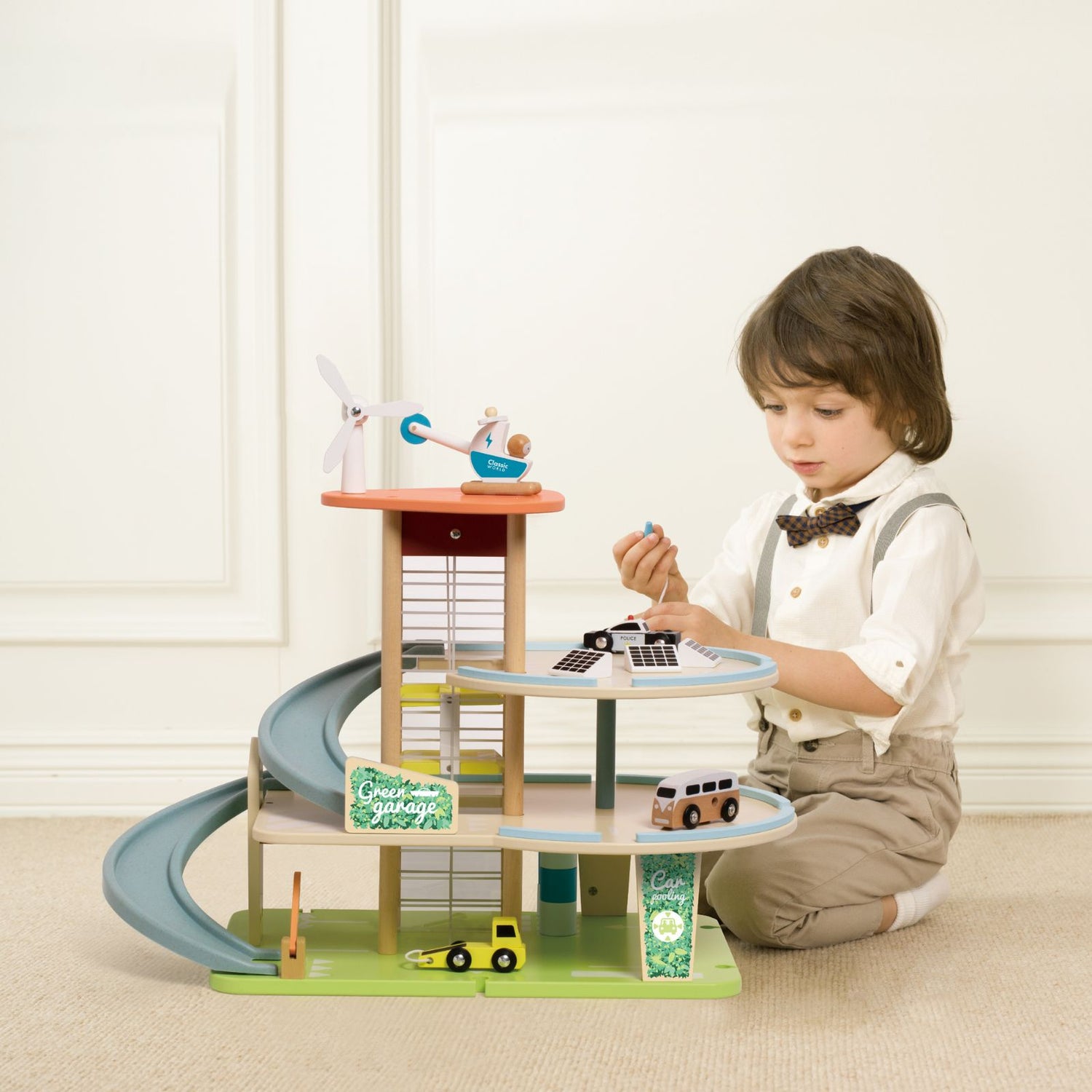 Set de joacă din lemn, Garaj Eco cu Eoliană, Stație de Încărcare, Mașinuțe și Elicopter - Green Garage - Classic World