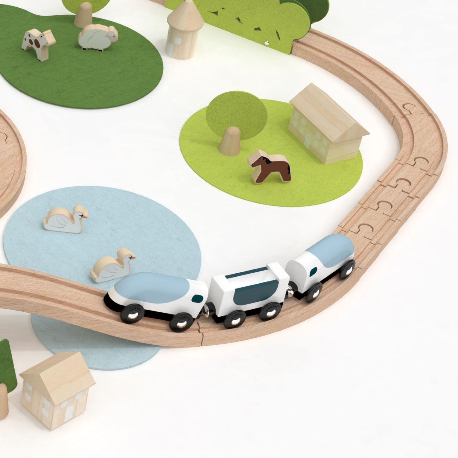 Set de joacă din lemn, Tren cu Animăluțe &amp; Peisaje, 100 piese - New Natural Train Set - Classic World