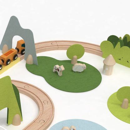 Set de joacă din lemn, Tren cu Animăluțe &amp; Peisaje, 100 piese - New Natural Train Set - Classic World