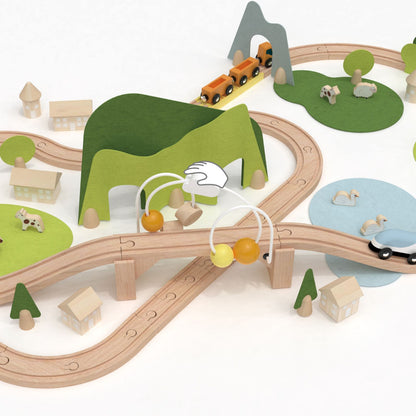 Set de joacă din lemn, Tren cu Animăluțe &amp; Peisaje, 100 piese - New Natural Train Set - Classic World