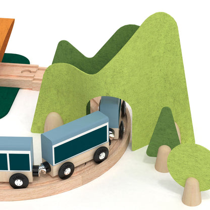 Set de joacă din lemn, Trenuleț cu Puzzle &amp; Accesorii, 40 piese - Little Train - Classic World