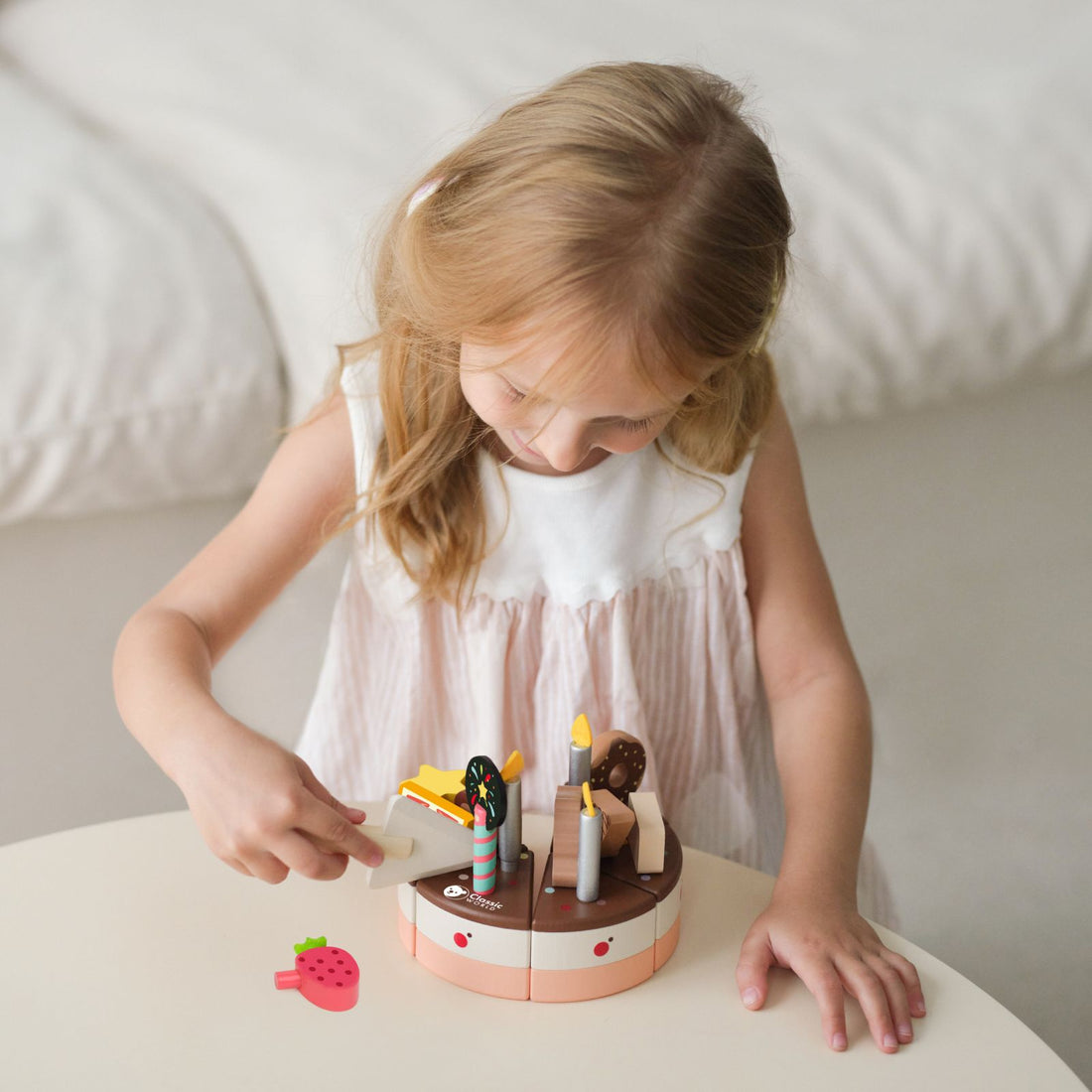Tort de jucărie din lemn - Chocolate Cake - Classic World
