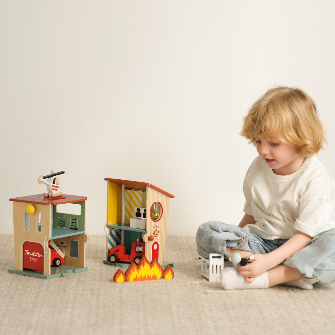 Set de joacă din lemn, Stație de Pompieri - Fire Station - Classic World