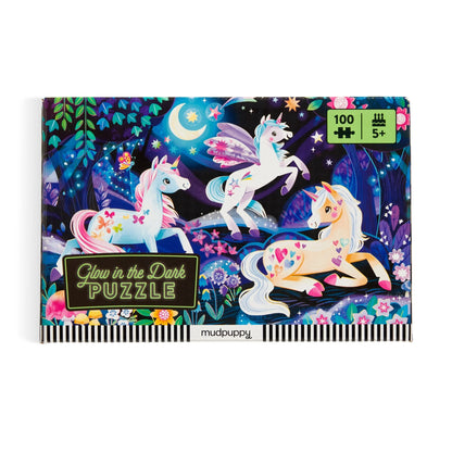 Fața cutiei Unicorn Dreams Mudpuppy, cu trei unicorni și recomandarea 5 ani plus