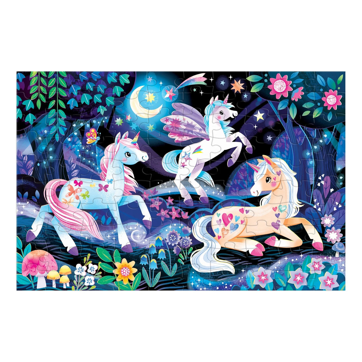 Puzzle Unicorn Dreams asamblat, cu 100 de piese și trei unicorni într-o pădure nocturnă
